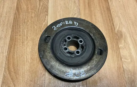 Opel Zafira B Crankshaft pulley 55196301
