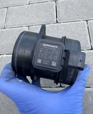 Mercedes-Benz E W212 Mass air flow meter A6510900248 037033113 6510900248
