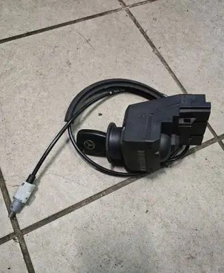 Mercedes-Benz Sprinter W906 Ignition lock A9065453008 33003005