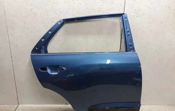 KIA Niro Rear door