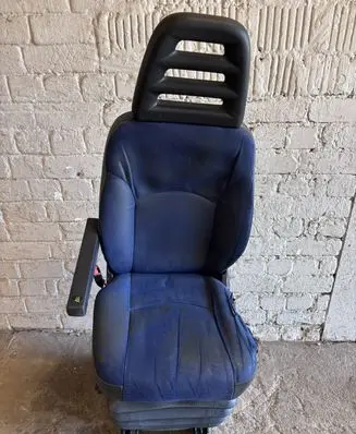 Iveco Daily 4th gen Front driver seat 