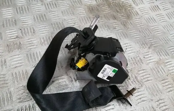 Rear seatbelt