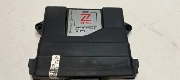 Lexus IS 200-300 LP gas control unit module 67R016205 E867R016205