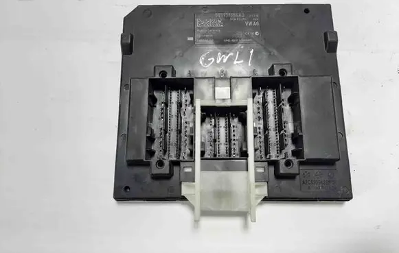 Skoda Superb B8 (3V) Central body control module 5Q0937084AQ