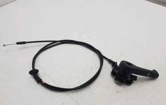 Engine bonnet (hood) release handle