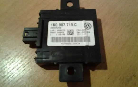 Audi A3 S3 8P Alarm control unit/module 1K0907719C 28024256