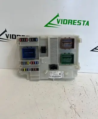 Volvo XC70 Fuse module CG9T14C256FA