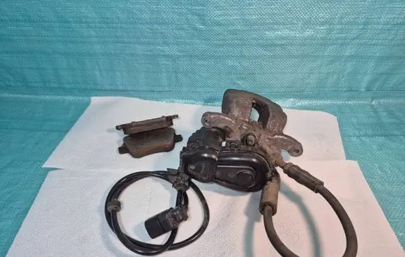 Mercedes-Benz B W246 W242 Rear brake caliper A2464230298