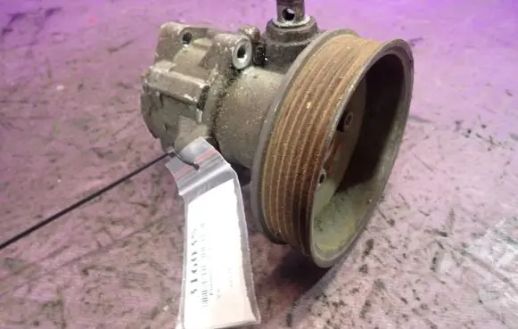 Volkswagen Polo III 6N 6N2 6NF Power steering pump