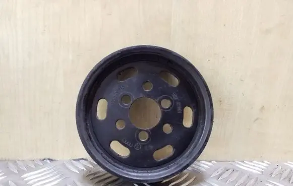 Volkswagen Golf IV Power steering pump pulley 038145255A