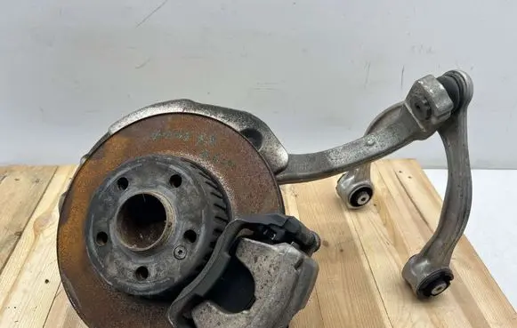 Mercedes-Benz C W205 Front wheel hub spindle knuckle 2052100