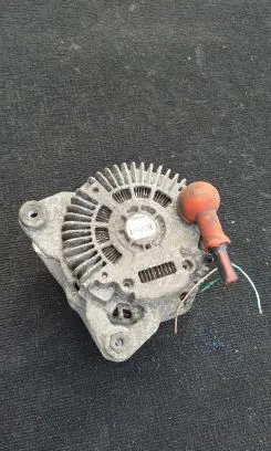 Nissan Juke I F15 Generator/alternator 231003VDIA