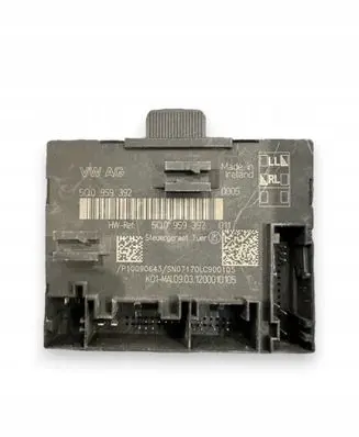 Volkswagen Golf VII Door control unit/module 5Q0959392