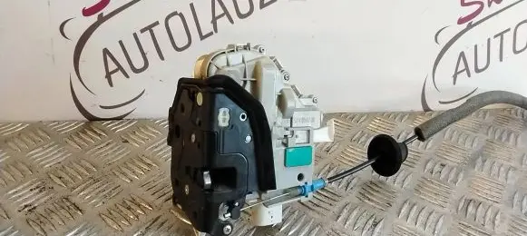 Audi A3 S3 8V Front door lock 8X1837015C
