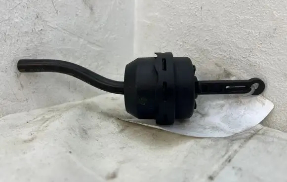 Opel Insignia A EGR valve 4012645A 1205221397