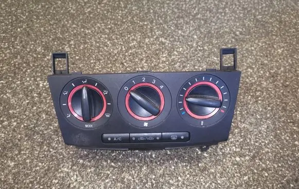 Mazda 3 I Climate control unit