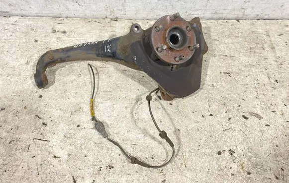 Nissan Navara D40 Front wheel hub spindle knuckle