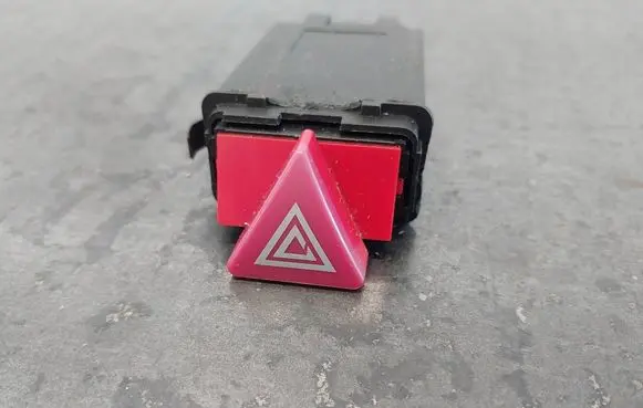 Audi A6 S6 C5 4B Hazard light switch 0916009