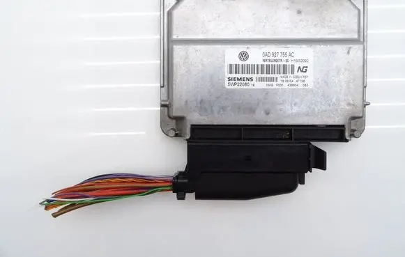 Volkswagen Touareg I Torque split ecu control unit/module 0AD927755AC