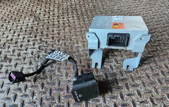 Buick Encore I Voltage converter inverter 42596898