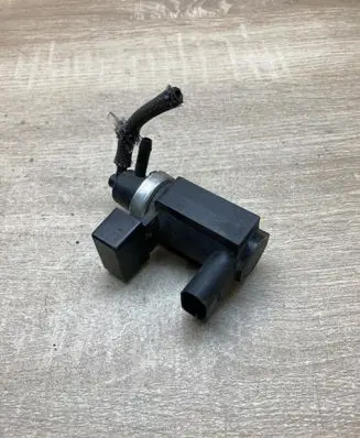 Audi A4 S4 B6 8E 8H Turbo solenoid valve 8E0906628 72290333