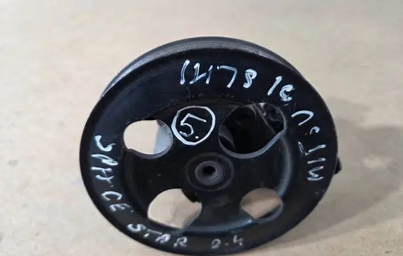Mitsubishi Space Star Power steering pump 0000KYB
