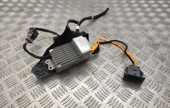Voltage converter inverter