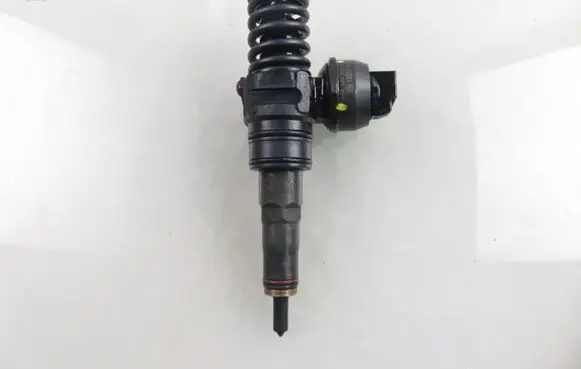 Fuel injector