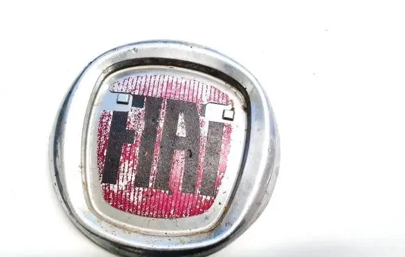 Fiat Bravo Manufacturer badge logo/emblem b632