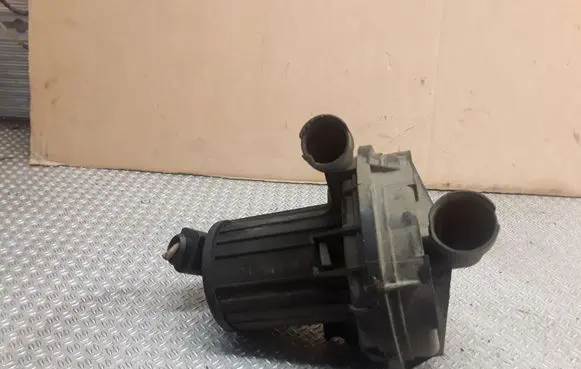 Audi A6 S6 C5 4B Secondary air pump 06A959253B