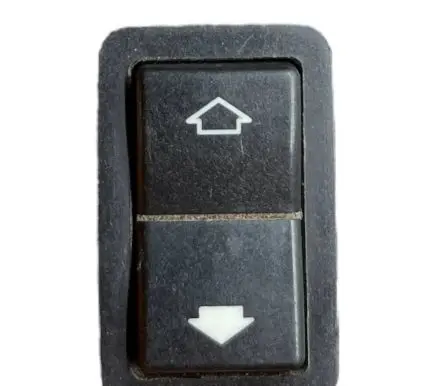 BMW 5 E39 Electric window control switch 8368974