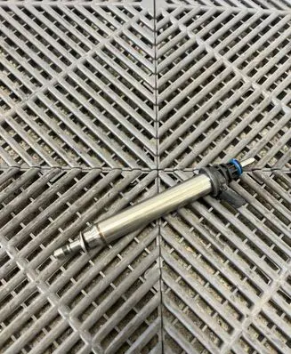 Mercedes-Benz GLC X253 C253 Fuel injector A2560700187