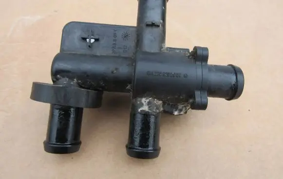 Mercedes-Benz S W221 Coolant heater control valve A2308300084