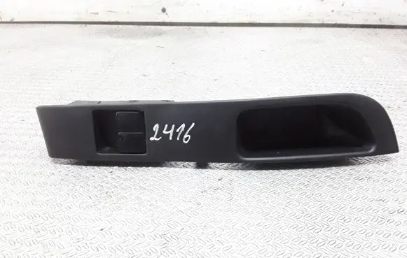 Nissan Micra Electric window control switch 80991AX100