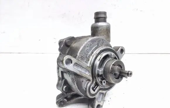 Volvo S80 Vacuum pump 30731825