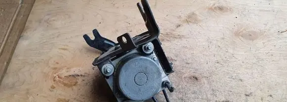 Nissan Note (E11) ABS Pump 476609U100