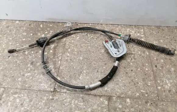 Lexus RX 450H Gear shift cable linkage