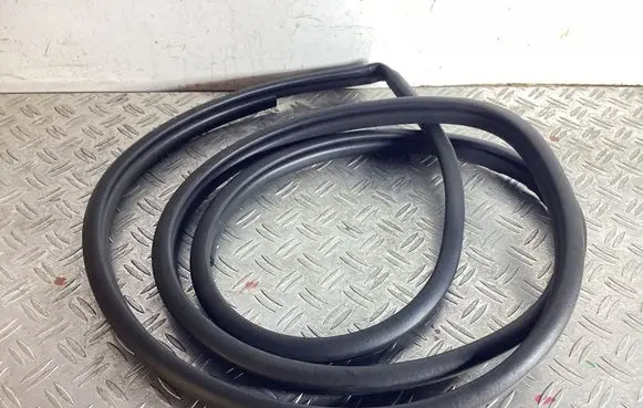Front door rubber seal