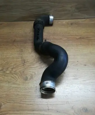 Volkswagen PASSAT B6 Intercooler hose/pipe 3C0145770B