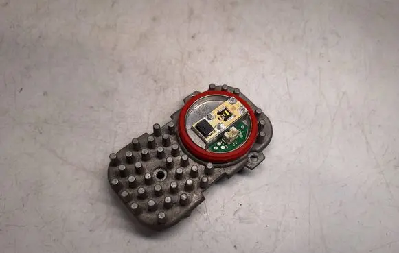 BMW X3 F25 LED ballast control module 1305715084 63117263051