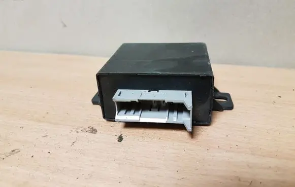 Audi A8 S8 D2 4D Wing mirror control module 5DS005617 4A0907445A
