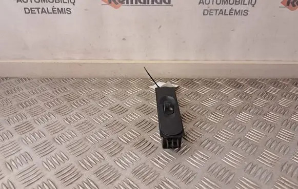 Mercedes-Benz Sprinter W906 Electric window control switch A9065451913
