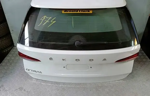 Skoda Octavia Mk4 Truck tailgate