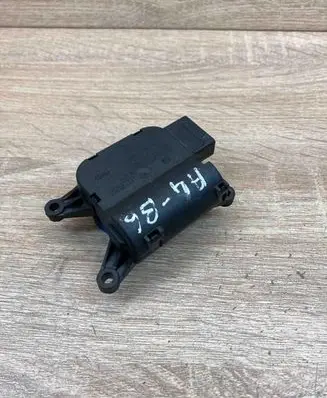 Audi A4 S4 B6 8E 8H Air flap motor/actuator 0132801304 8E1820511E