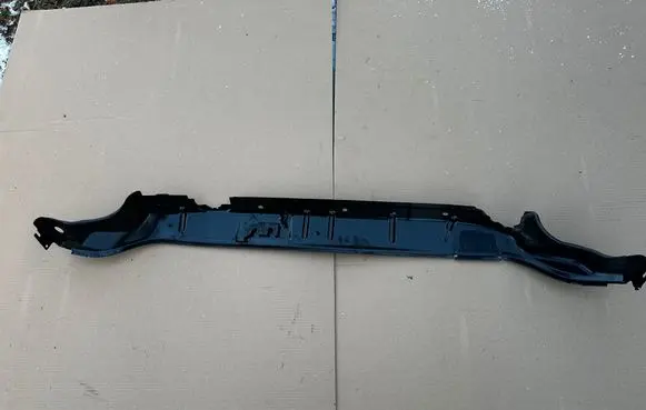 Audi Q3 F3 Wiper trim 83A805277B