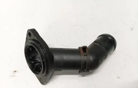 Volkswagen PASSAT B6 Engine coolant pipe/hose 06A121121C 038121121D