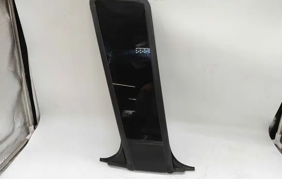 Tesla Model Y (B) Pillar trim (exterior) 150688600h
