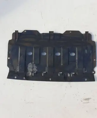 Suzuki Grand Vitara II Engine splash shield/under tray 1318065J00