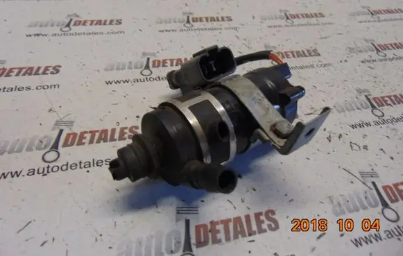 Honda CR-V Headlight washer pump 