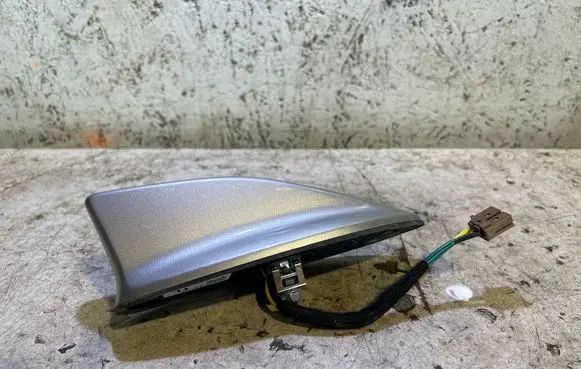 Nissan Qashqai J12 Aerial GPS antenna 282086TL0A 11400 26R03